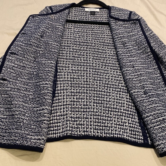 St. John Collection double breasted knit jacket. Navy and white tweed. Size 4. - Picture 5 of 11